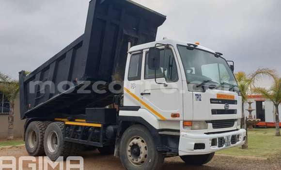 Comprar Usado Nissan UD Branco Caminhão em Maputo em Maputo Comprar Usado Nissan UD Branco Caminhão em Maputo em Maputo