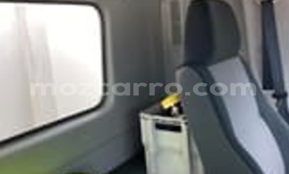 Comprar Usado Hino 300 Series Branco Caminhão em Maputo em Maputo Comprar Usado Hino 300 Series Branco Caminhão em Maputo em Maputo