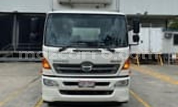 Comprar Usado Hino 300 Series Branco Caminhão em Maputo em Maputo Comprar Usado Hino 300 Series Branco Caminhão em Maputo em Maputo