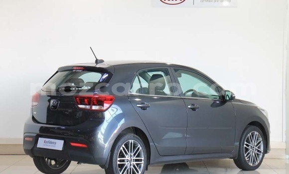 Comprar Usado Kia Rio Prata Carro em Maputo em Maputo Comprar Usado Kia Rio Prata Carro em Maputo em Maputo
