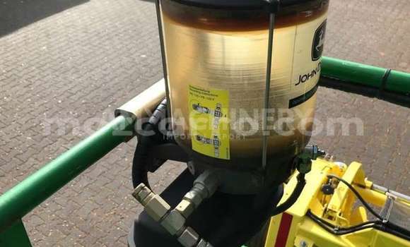 Comprar Usado Caterpillar 120 Verde Caminhão em Maputo em Maputo Comprar Usado Caterpillar 120 Verde Caminhão em Maputo em Maputo