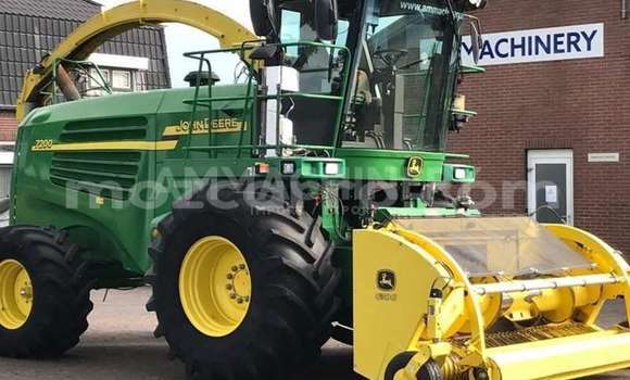 Comprar Usado Caterpillar 120 Verde Caminhão em Maputo em Maputo Comprar Usado Caterpillar 120 Verde Caminhão em Maputo em Maputo