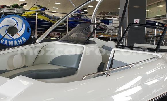 Comprar Usado Yamaha Max Branco Moto em Maputo em Maputo Comprar Usado Yamaha Max Branco Moto em Maputo em Maputo