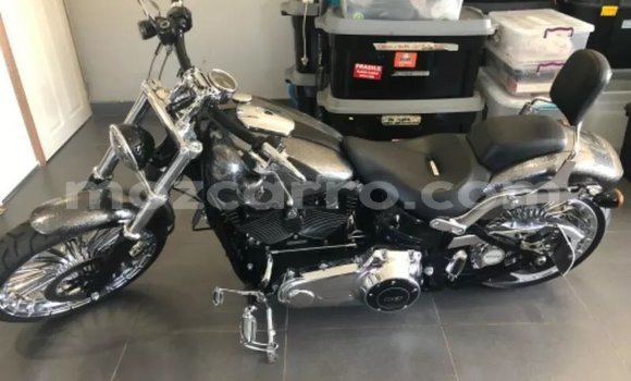Comprar Usado Harley Davidson Softail Preto Moto em Maputo em Maputo Comprar Usado Harley Davidson Softail Preto Moto em Maputo em Maputo