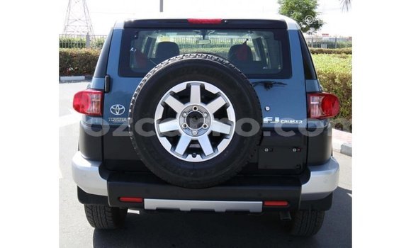 Comprar Importar Toyota FJ Cruiser Azul Carro em Import - Dubai em Cabo Delgado Comprar Importar Toyota FJ Cruiser Azul Carro em Import - Dubai em Cabo Delgado