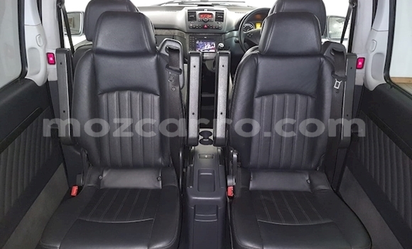 Nunua Ilio tumika Mercedes‒Benz Viano Nyeusi Gari ndani ya Maputo nchini Maputo Nunua Ilio tumika Mercedes‒Benz Viano Nyeusi Gari ndani ya Maputo nchini Maputo