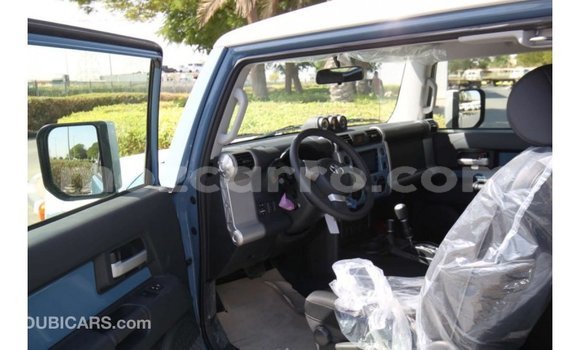 Comprar Importar Toyota FJ Cruiser Azul Carro em Import - Dubai em Cabo Delgado Comprar Importar Toyota FJ Cruiser Azul Carro em Import - Dubai em Cabo Delgado