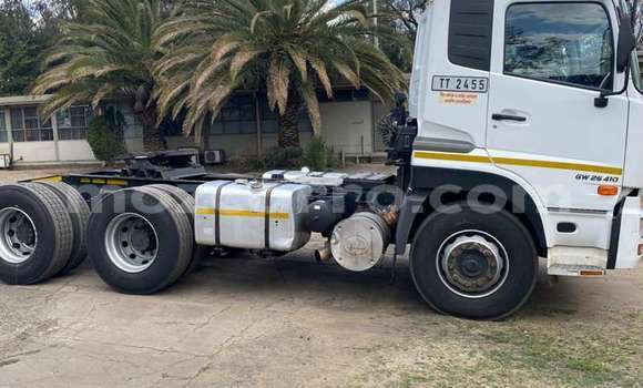 Comprar Usado Nissan UD Branco Caminhão em Maputo em Maputo Comprar Usado Nissan UD Branco Caminhão em Maputo em Maputo