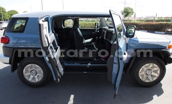 Comprar Importar Toyota FJ Cruiser Azul Carro em Import - Dubai em Cabo Delgado Comprar Importar Toyota FJ Cruiser Azul Carro em Import - Dubai em Cabo Delgado