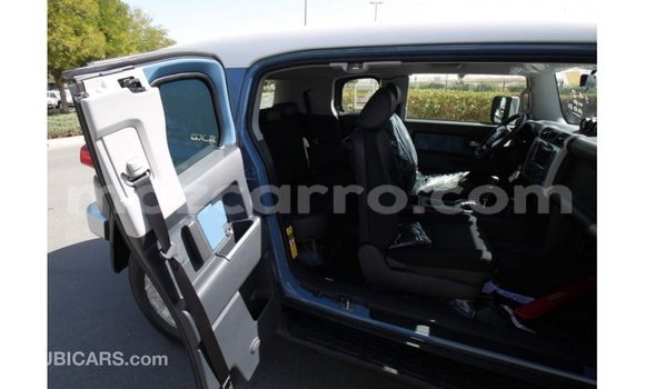 Comprar Importar Toyota FJ Cruiser Azul Carro em Import - Dubai em Cabo Delgado Comprar Importar Toyota FJ Cruiser Azul Carro em Import - Dubai em Cabo Delgado