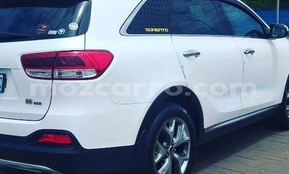 Comprar Usado Kia Sorento Branco Carro em Maputo em Maputo Comprar Usado Kia Sorento Branco Carro em Maputo em Maputo