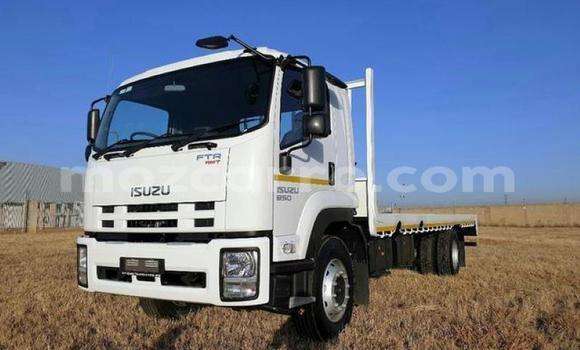 Comprar Usado Isuzu FTR 850 Branco Caminhão em Maputo em Maputo Comprar Usado Isuzu FTR 850 Branco Caminhão em Maputo em Maputo
