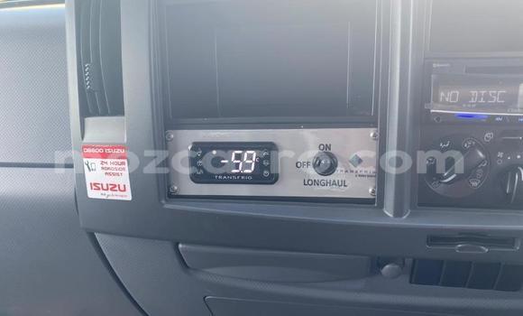 Comprar Usado Isuzu FTR 850 Branco Caminhão em Maputo em Maputo Comprar Usado Isuzu FTR 850 Branco Caminhão em Maputo em Maputo