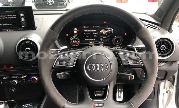 Comprar Usado Audi RS3 Branco Carro em Maputo em Maputo Comprar Usado Audi RS3 Branco Carro em Maputo em Maputo