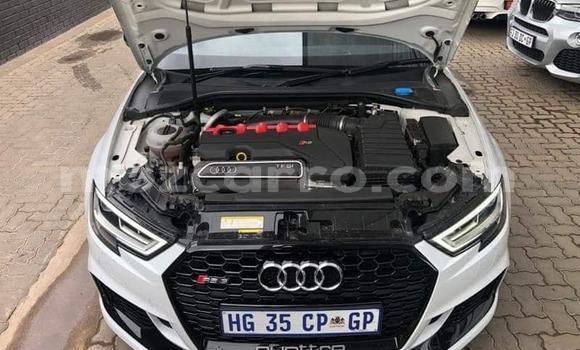 Comprar Usado Audi RS3 Branco Carro em Maputo em Maputo Comprar Usado Audi RS3 Branco Carro em Maputo em Maputo