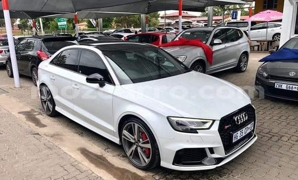 Comprar Usado Audi RS3 Branco Carro em Maputo em Maputo Comprar Usado Audi RS3 Branco Carro em Maputo em Maputo
