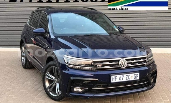 Nunua Ilio tumika Volkswagen Tiguan Bluu Gari ndani ya Maputo nchini Maputo