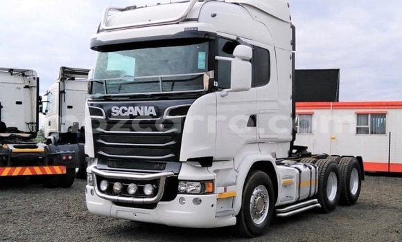 Comprar Usado Scania R420 Branco Caminhão em Maputo em Maputo Comprar Usado Scania R420 Branco Caminhão em Maputo em Maputo