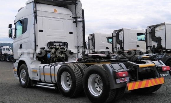 Comprar Usado Scania R420 Branco Caminhão em Maputo em Maputo Comprar Usado Scania R420 Branco Caminhão em Maputo em Maputo