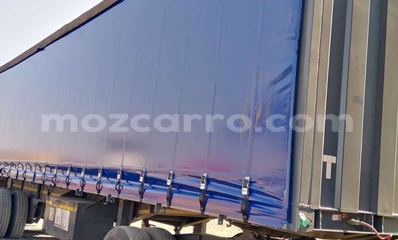 Comprar Usado Caterpillar 120 Azul Caminhão em Maputo em Maputo Comprar Usado Caterpillar 120 Azul Caminhão em Maputo em Maputo