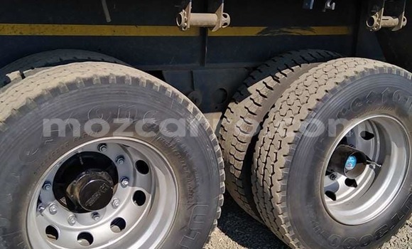 Comprar Usado Caterpillar 120 Azul Caminhão em Maputo em Maputo Comprar Usado Caterpillar 120 Azul Caminhão em Maputo em Maputo