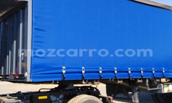 Comprar Usado Caterpillar 120 Azul Caminhão em Maputo em Maputo Comprar Usado Caterpillar 120 Azul Caminhão em Maputo em Maputo