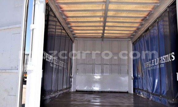 Comprar Usado Nissan UD Branco Caminhão em Maputo em Maputo Comprar Usado Nissan UD Branco Caminhão em Maputo em Maputo