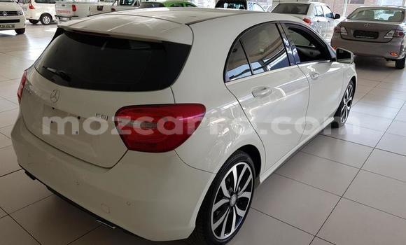 Tenga Tsaru Mercedes‒Benz A-Class Chena Mota in Achachinja in Tete Tenga Tsaru Mercedes‒Benz A-Class Chena Mota in Achachinja in Tete