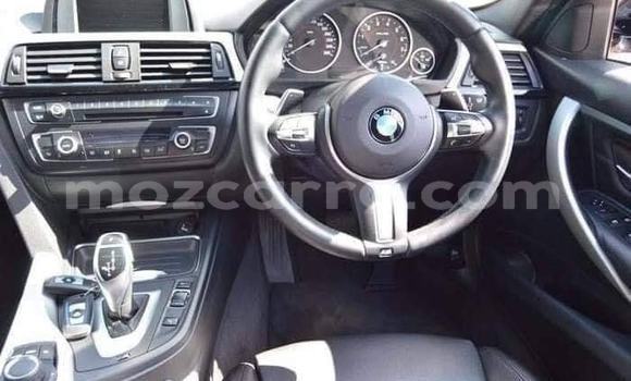 Comprar Usado BMW 3-Series Vermelho Carro em Maputo em Maputo Comprar Usado BMW 3-Series Vermelho Carro em Maputo em Maputo