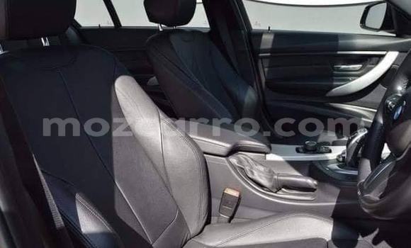 Comprar Usado BMW 3-Series Vermelho Carro em Maputo em Maputo Comprar Usado BMW 3-Series Vermelho Carro em Maputo em Maputo