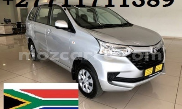 Comprar Usado Toyota Avanza Prata Carro em Maputo em Maputo