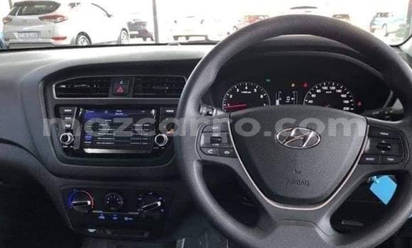 Comprar Usado Hyundai i20 Vermelho Carro em Maputo em Maputo Comprar Usado Hyundai i20 Vermelho Carro em Maputo em Maputo
