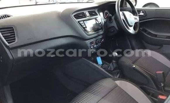 Comprar Usado Hyundai i20 Vermelho Carro em Maputo em Maputo Comprar Usado Hyundai i20 Vermelho Carro em Maputo em Maputo