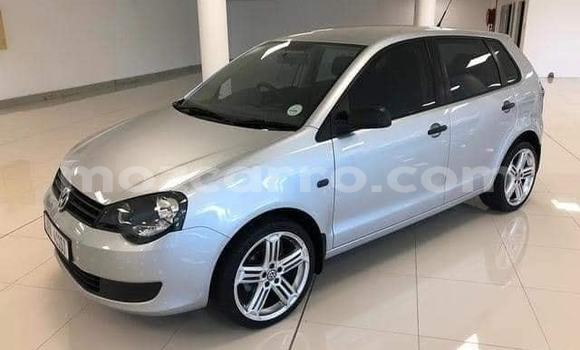 Comprar Usado Volkswagen Polo Prata Carro em Maputo em Maputo Comprar Usado Volkswagen Polo Prata Carro em Maputo em Maputo