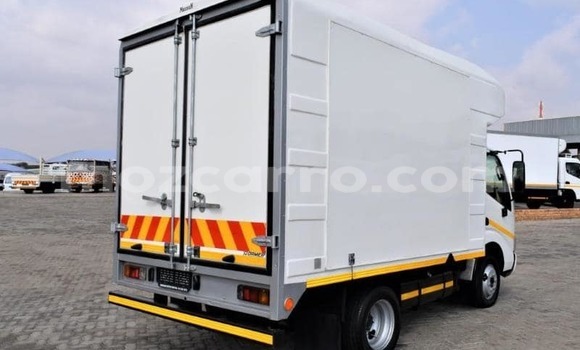 Comprar Usado Toyota Dyna Branco Caminhão em Maputo em Maputo Comprar Usado Toyota Dyna Branco Caminhão em Maputo em Maputo