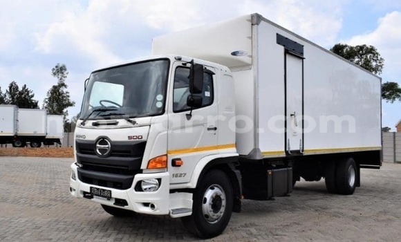 Comprar Usado Toyota Dyna Branco Carro em Maputo em Maputo Comprar Usado Toyota Dyna Branco Carro em Maputo em Maputo