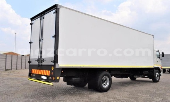 Comprar Usado Toyota Dyna Branco Carro em Maputo em Maputo Comprar Usado Toyota Dyna Branco Carro em Maputo em Maputo
