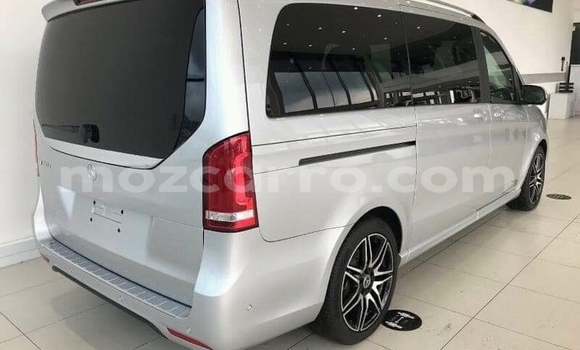 Tenga Tsaru Mercedes‒Benz Viano Sirivha Mota in Maputo in Maputo Tenga Tsaru Mercedes‒Benz Viano Sirivha Mota in Maputo in Maputo