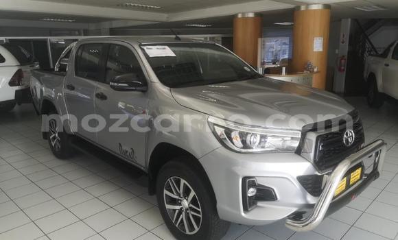 Nunua Ilio tumika Toyota Hilux Fedha Gari ndani ya Beira nchini Sofala