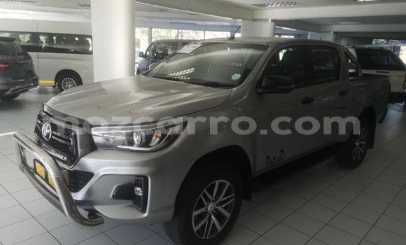 Tenga Tsaru Toyota Hilux Sirivha Mota in Beira in Sofala Tenga Tsaru Toyota Hilux Sirivha Mota in Beira in Sofala