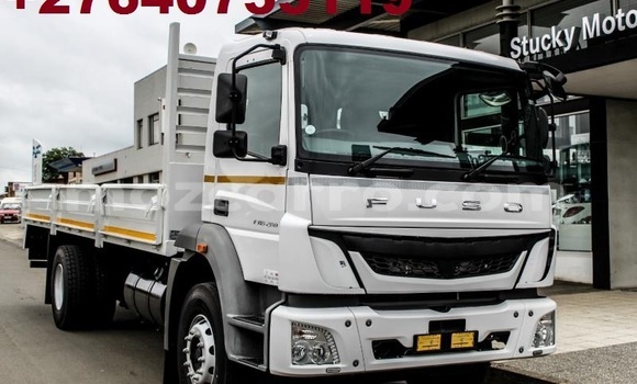 Comprar Usado Mitsubishi L400 Branco Caminhão em Maputo em Maputo