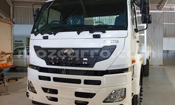Comprar Usado Hino 300 Series Branco Caminhão em Maputo em Maputo Comprar Usado Hino 300 Series Branco Caminhão em Maputo em Maputo