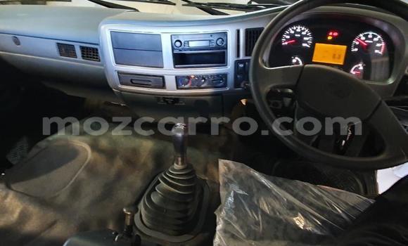 Comprar Usado Hino 300 Series Branco Caminhão em Maputo em Maputo Comprar Usado Hino 300 Series Branco Caminhão em Maputo em Maputo