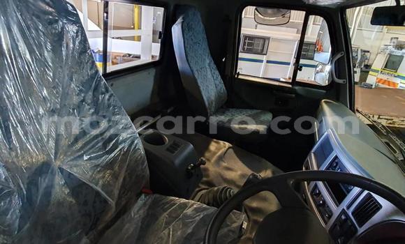 Comprar Usado Hino 300 Series Branco Caminhão em Maputo em Maputo Comprar Usado Hino 300 Series Branco Caminhão em Maputo em Maputo