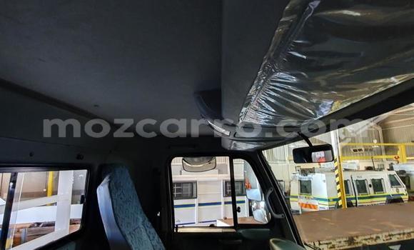 Comprar Usado Hino 300 Series Branco Caminhão em Maputo em Maputo Comprar Usado Hino 300 Series Branco Caminhão em Maputo em Maputo