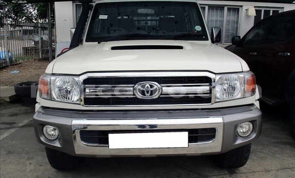Comprar Usado Toyota Land Cruiser De outros Carro em Mutarara em Tete Comprar Usado Toyota Land Cruiser De outros Carro em Mutarara em Tete