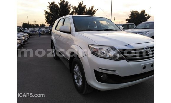 Comprar Importar Toyota Fortuner Branco Carro em Import - Dubai em Cabo Delgado Comprar Importar Toyota Fortuner Branco Carro em Import - Dubai em Cabo Delgado