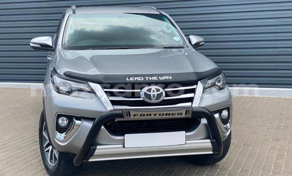 Buy Used Toyota Fortuner Silver Car in Gilé in Zambezia Buy Used Toyota Fortuner Silver Car in Gilé in Zambezia