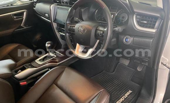 Buy Used Toyota Fortuner Silver Car in Gilé in Zambezia Buy Used Toyota Fortuner Silver Car in Gilé in Zambezia