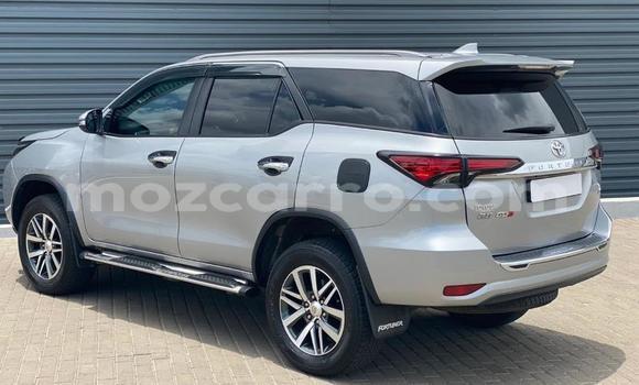Buy Used Toyota Fortuner Silver Car in Gilé in Zambezia Buy Used Toyota Fortuner Silver Car in Gilé in Zambezia